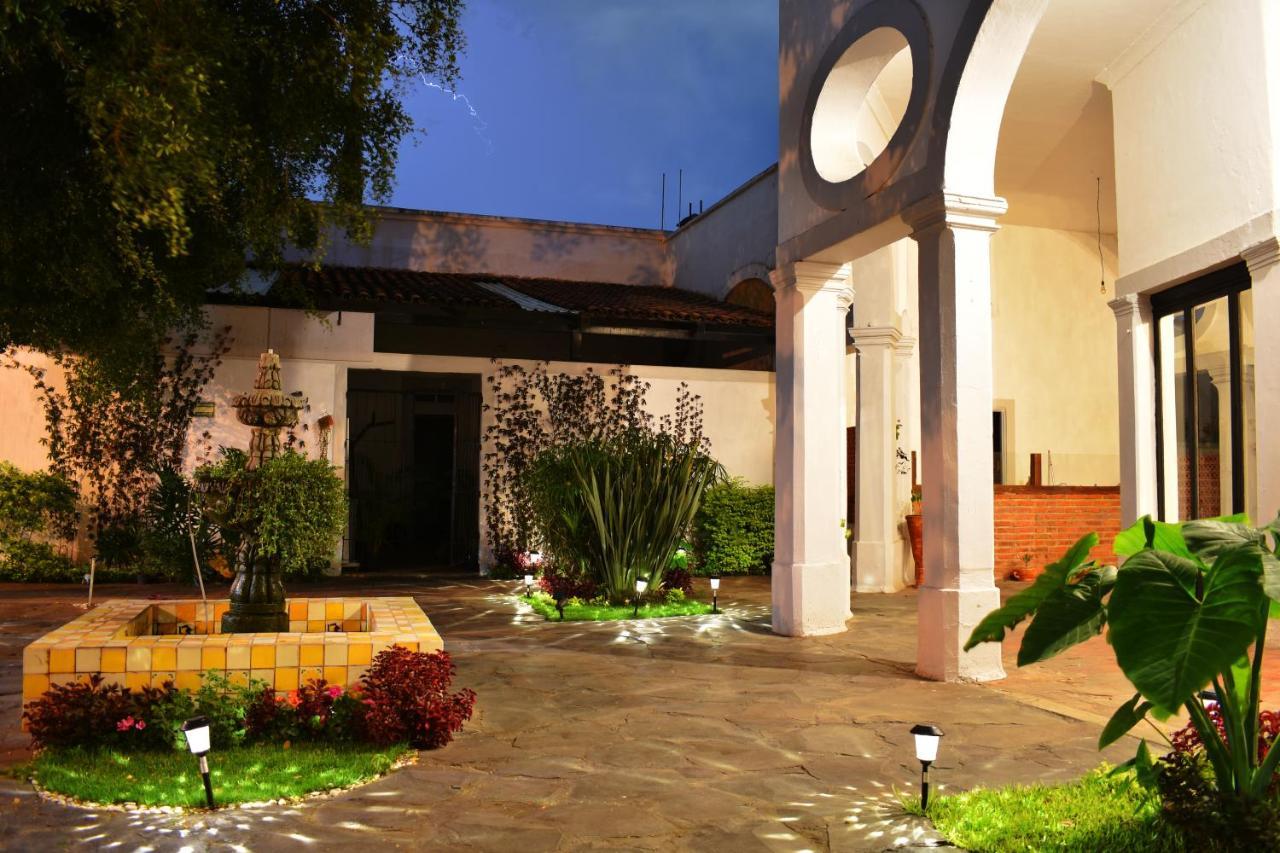 Tlaquepaque Pueblito Hotel ภายนอก รูปภาพ
