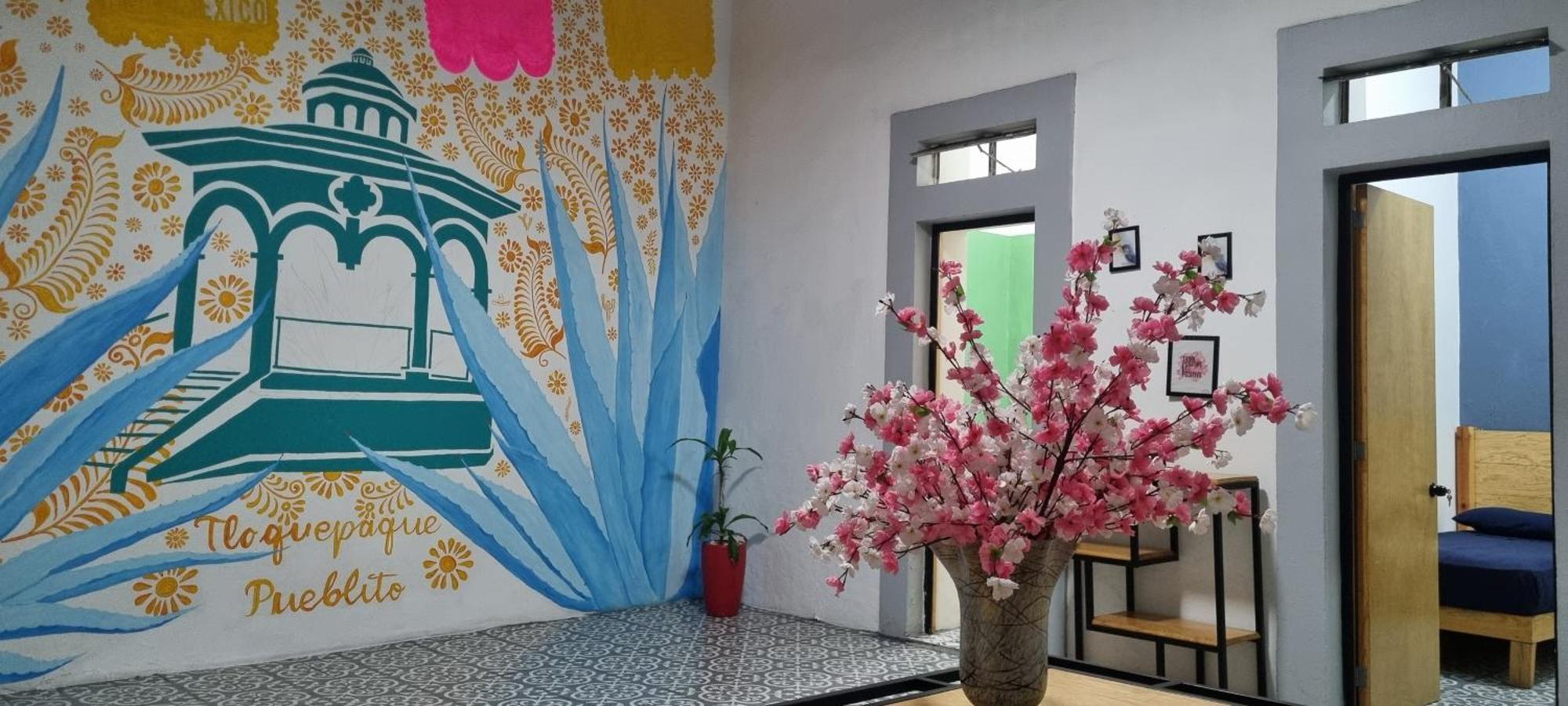 Tlaquepaque Pueblito Hotel ภายนอก รูปภาพ